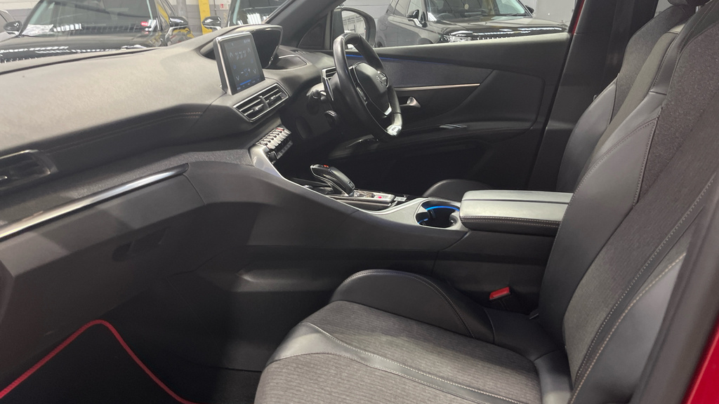 Peugeot 3008 1.6 Puretech Gt Line Premi YA69ALO Red #5