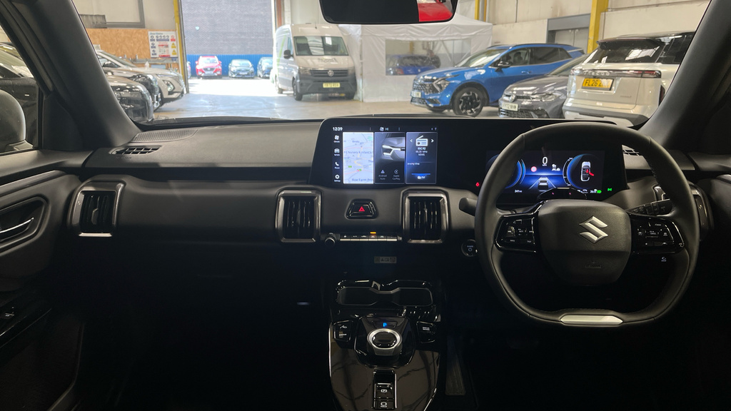 Suzuki 61Kwh Ultra FG75EEV White #6