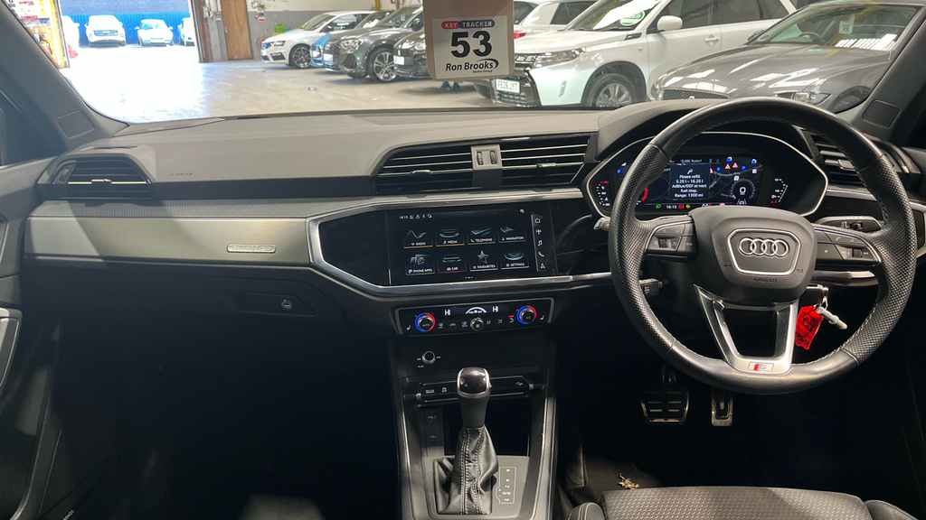 Audi Q3 2.0 Tdi 40 S Line S Tronic Black #6