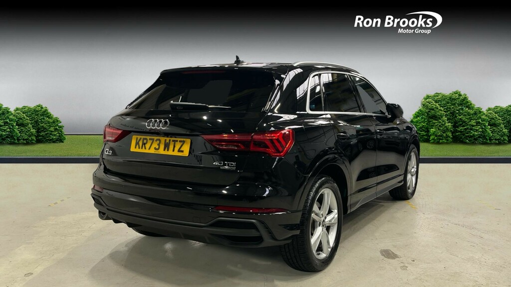 Audi Q3 2.0 Tdi 40 S Line S Tronic Black #2