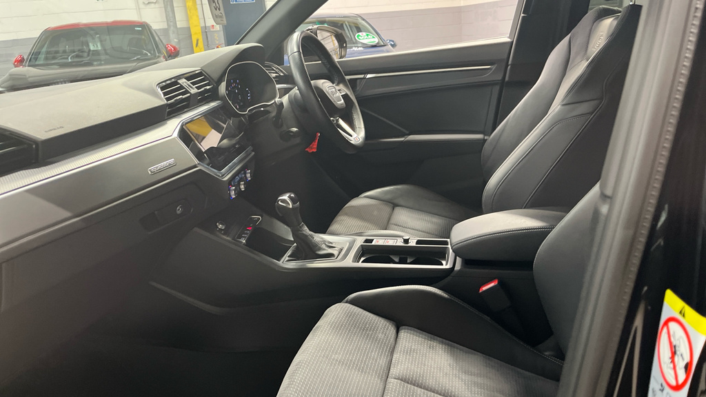 Audi Q3 2.0 Tdi 40 S Line S Tronic Black #5