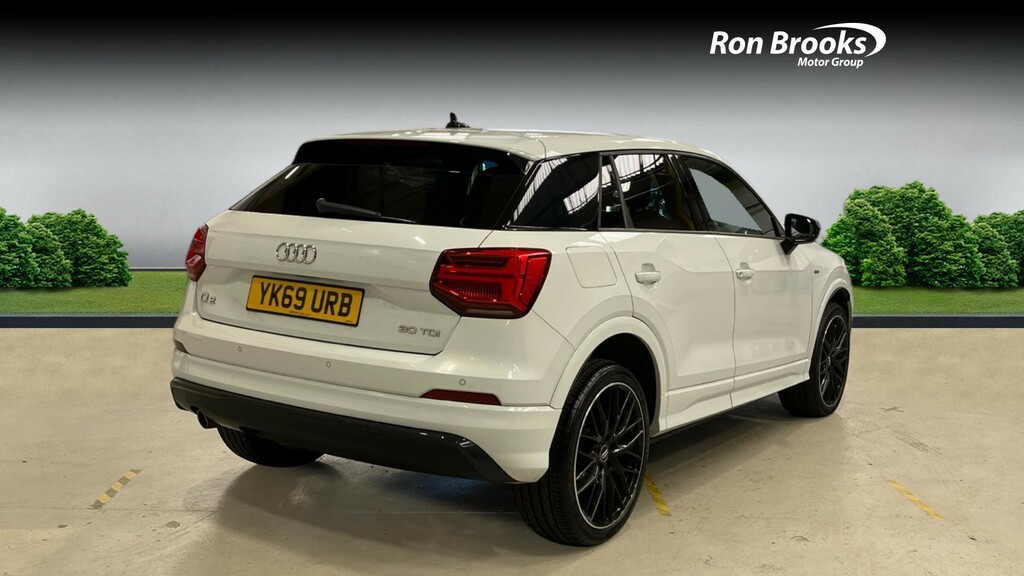 Audi Q2 1.6 Tdi 30 Black Edition E YK69URB White #2
