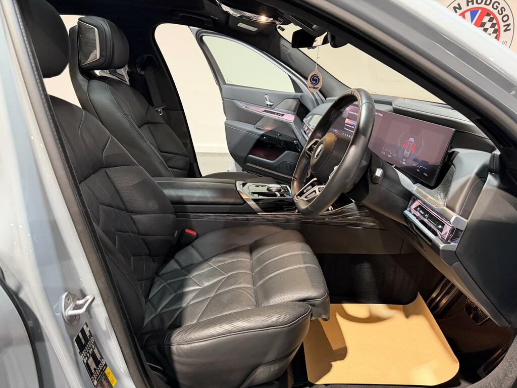 BMW i7 50 105.7Kwh M Sport Saloon Edriv BU73AUA #6