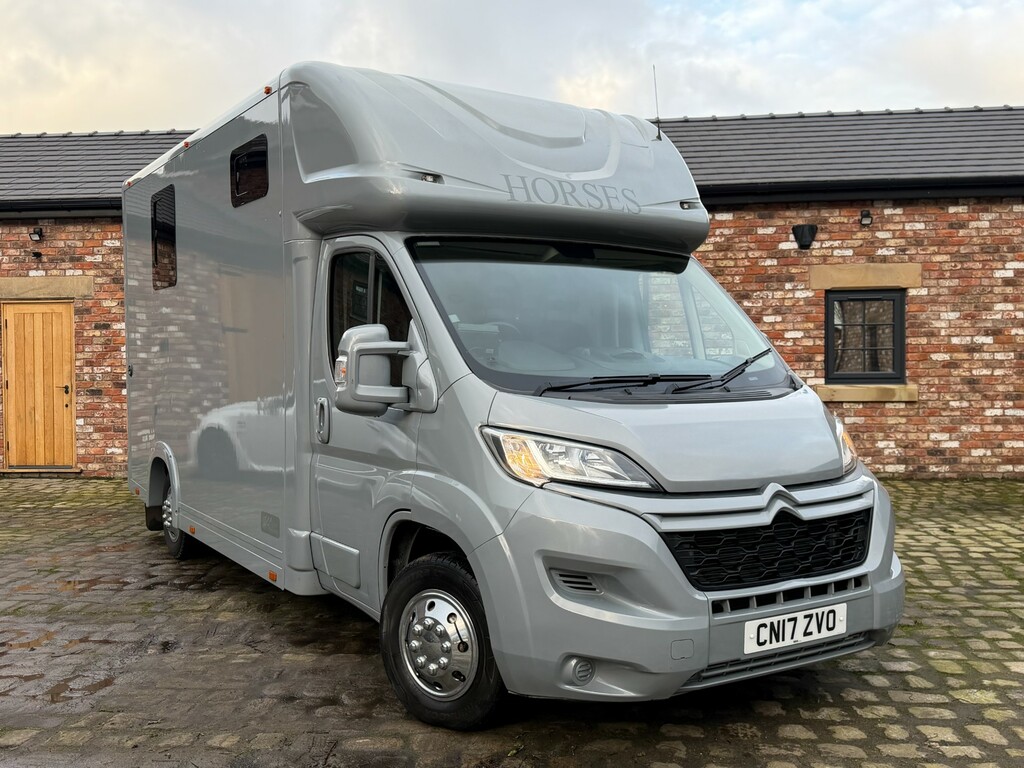 Citroen Relay 2.0 Bluehdi 35 Topline Stallion Horsebox Euro 6 1 