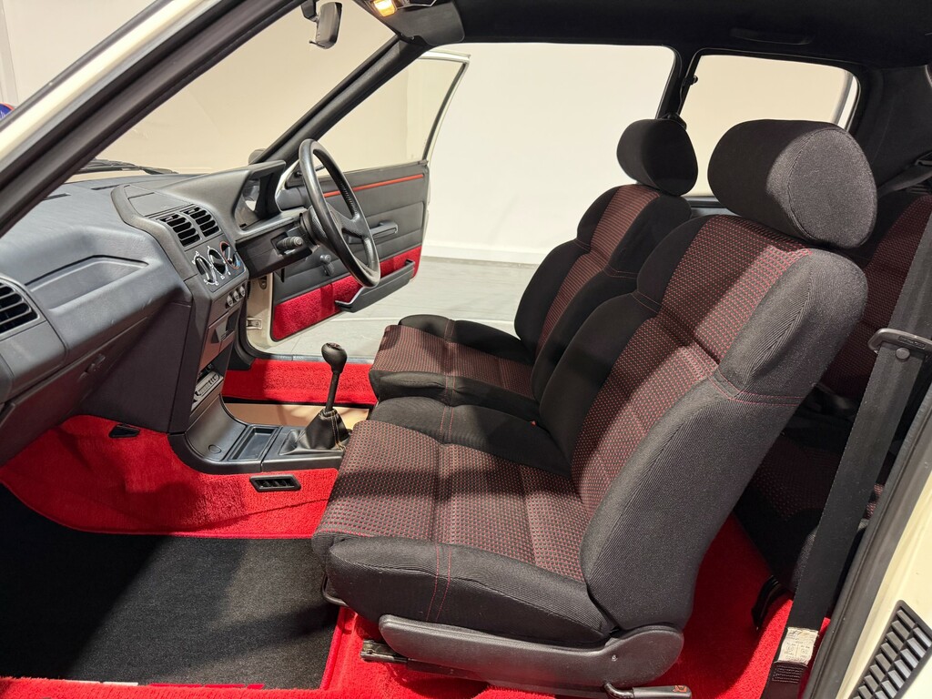 Peugeot 205 1.6 Gti Hatchback 115 Bhp J320TVC  #6