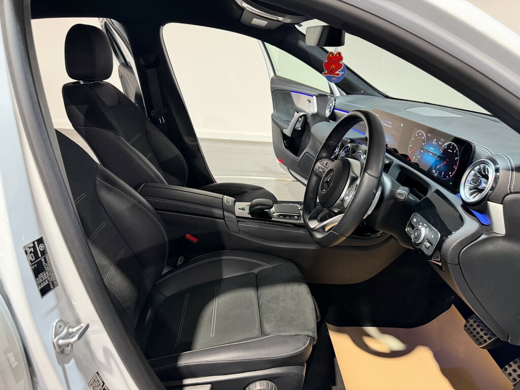 Mercedes-Benz A Class 1.3 Amg Line Edition Premium Saloon 7 LL22XOG  #6