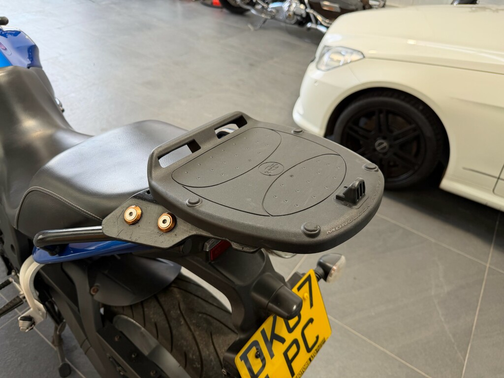 Triumph  675 675 Super Sports Red #4