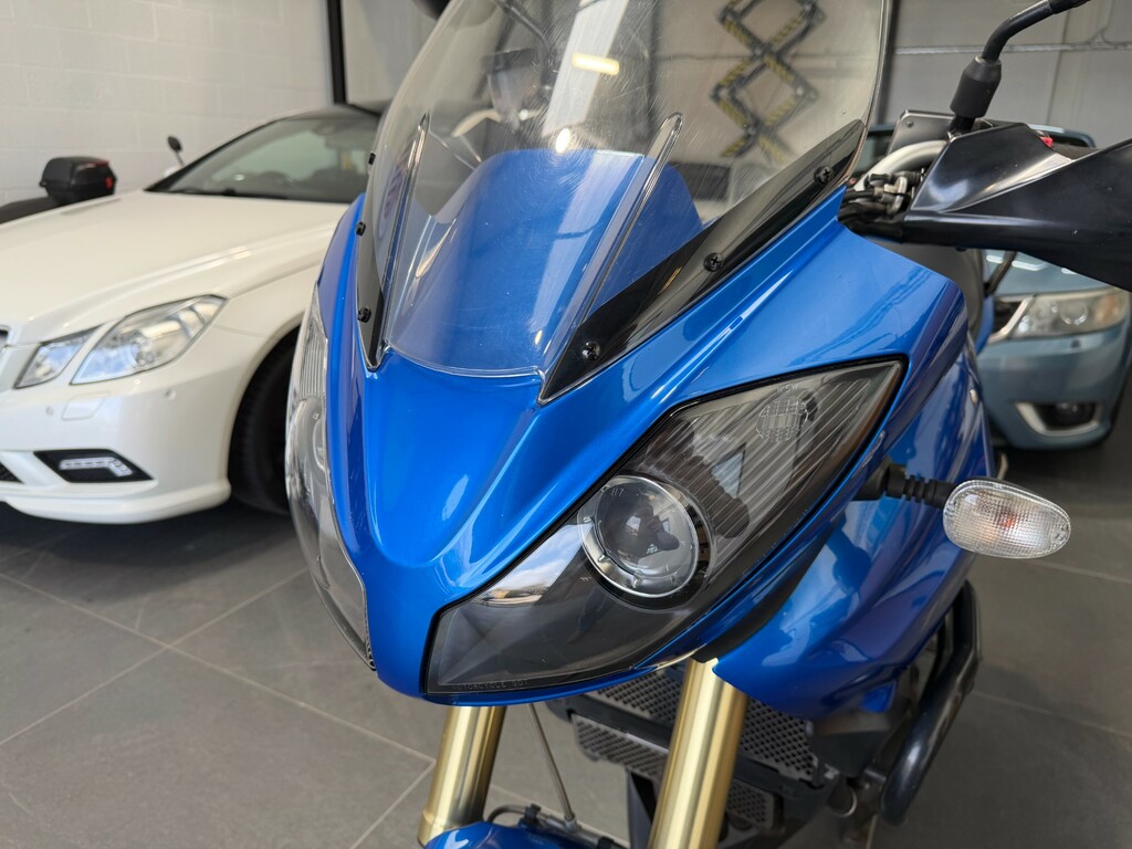 Triumph  675 675 Super Sports Red #1