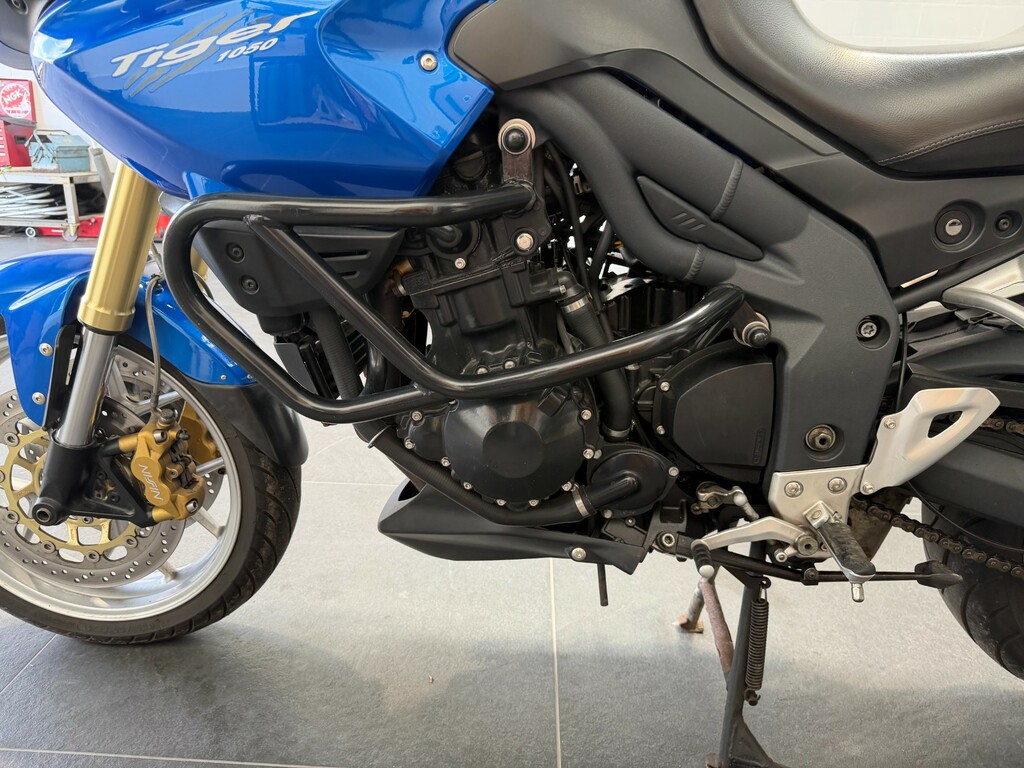 Triumph  675 675 Super Sports Red #13