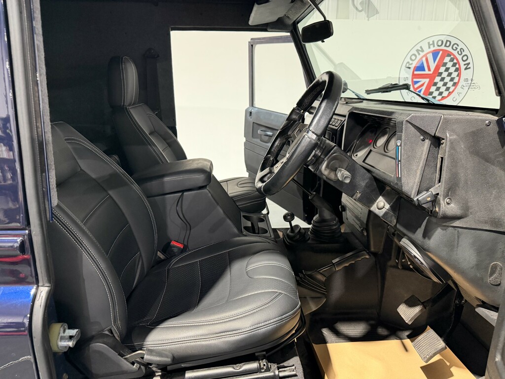 Land Rover Defender 110 2.5 Td5 Hard Top Station Wagon P  #4
