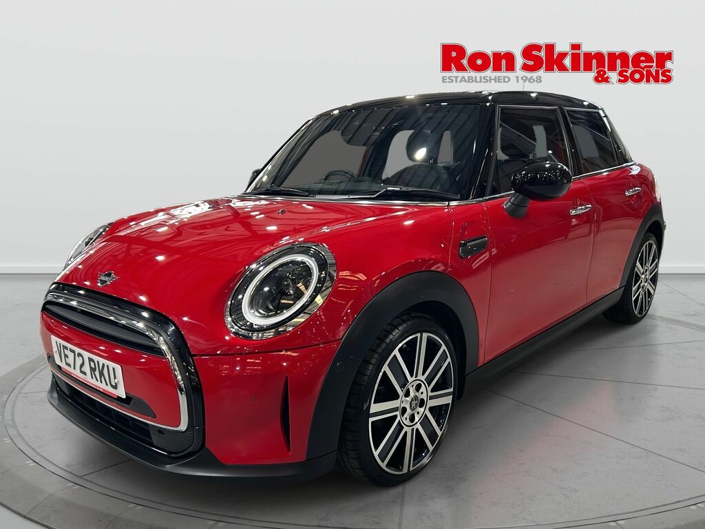 Mini Hatch 1.5 Cooper Exclusive Hatchback Steptron VE72RKU Red #2