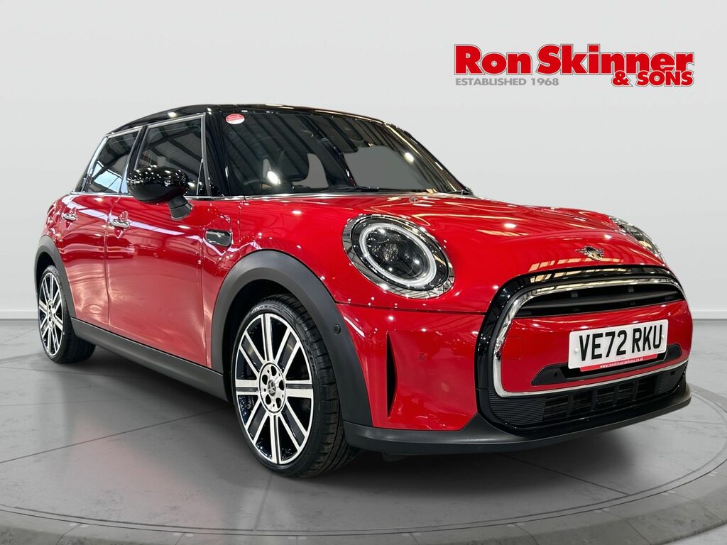 Mini Hatch 1.5 Cooper Exclusive Hatchback Steptron Red