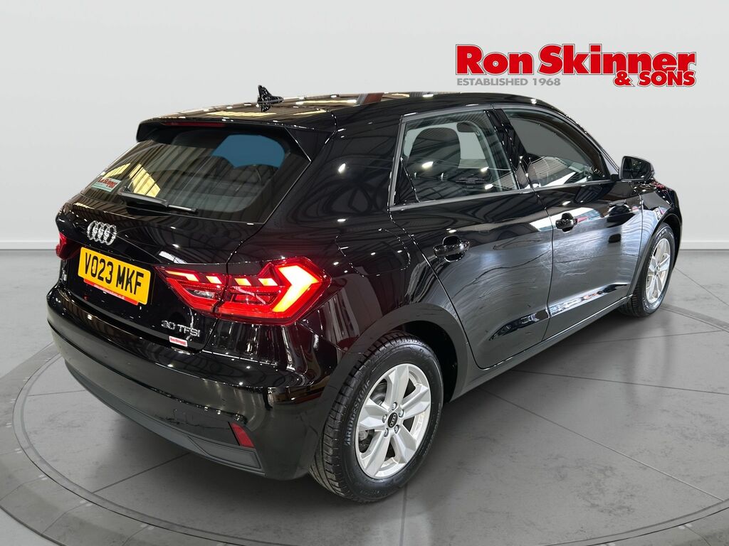 Audi A1 1.0 Tfsi 30 Technik Sportback Eu VO23MKF Black #4