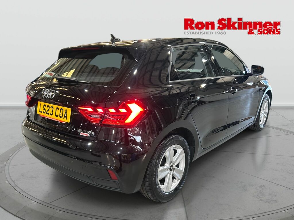 Audi A1 1.0 Tfsi 25 Technik Sportback Eu LS23COA Black #4