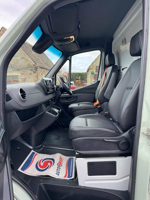 Mercedes-Benz Sprinter 2.1 516 Cdi Chassis Cab G-tronic Rwd L YK70EAA Green #4