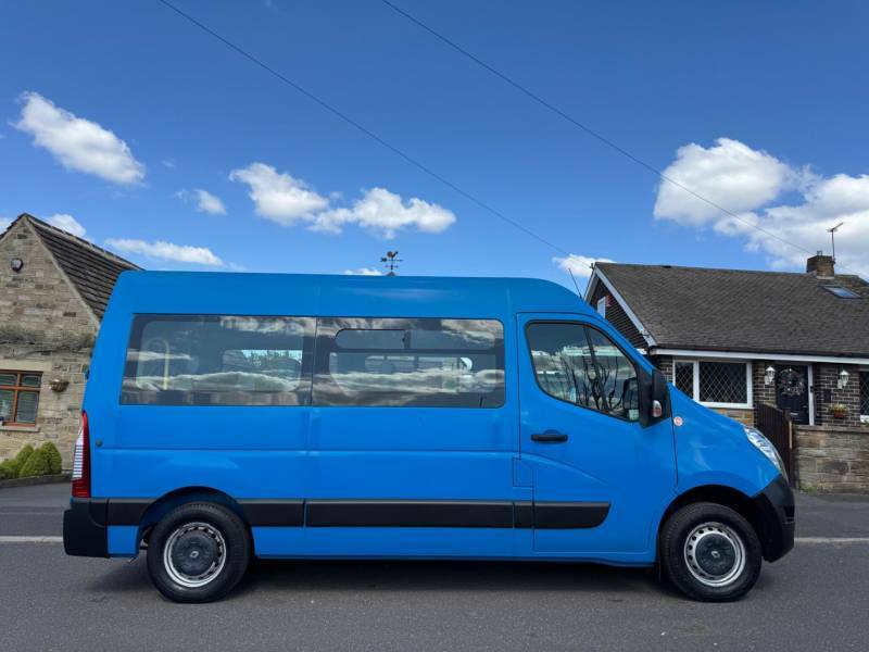 Renault Master 2.3 Dci 35 Business Fwd Mwb Medium Roof Euro 6 SF68KUV Blue #2