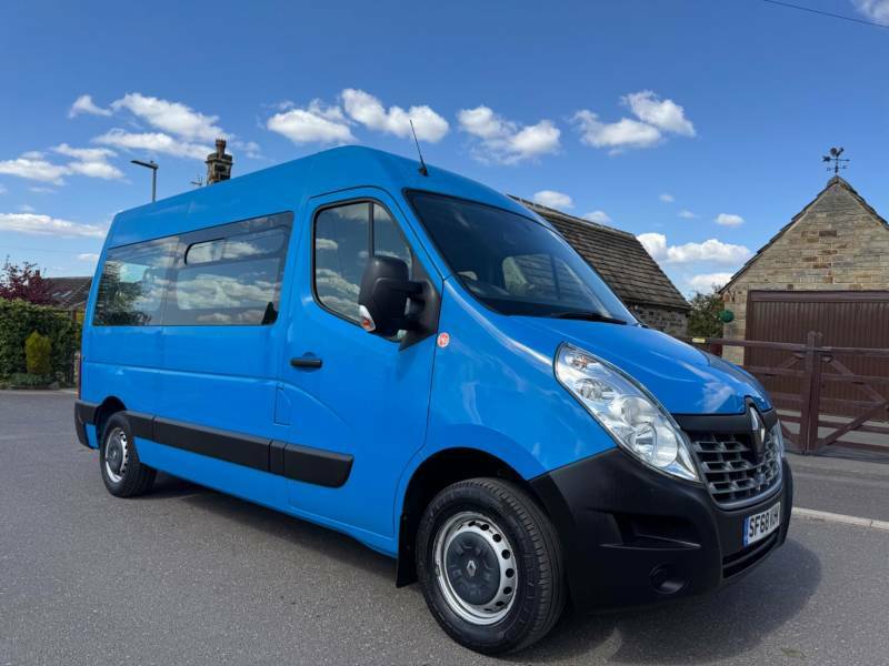Renault Master 2.3 Dci 35 Business Fwd Mwb Medium Roof Euro 6 Blue