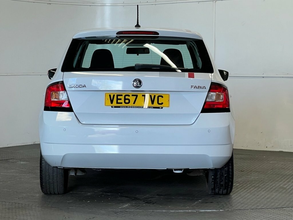 Skoda Fabia 1L Redline VE67TVC White #4
