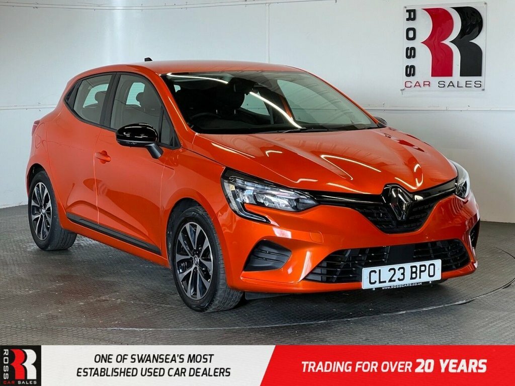 Renault Clio 1.6L Evolution Orange