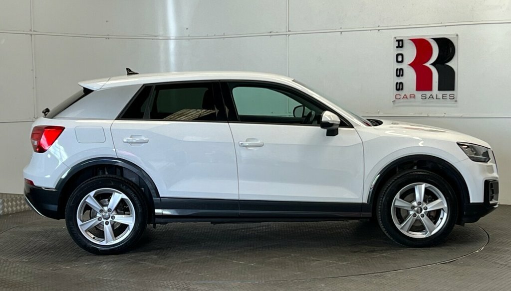 Audi Q2 1L Sport White #2