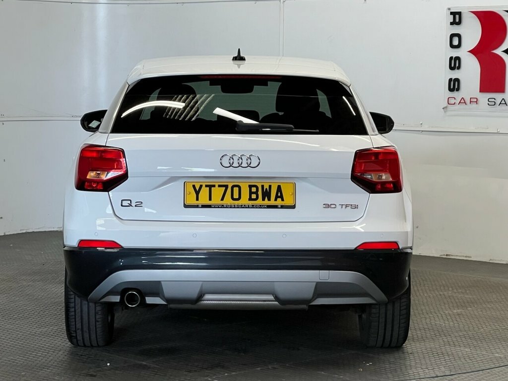 Audi Q2 1L Sport White #4