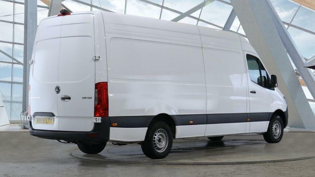 Mercedes-Benz Sprinter 2.0 315 Cdi Pro G-tronic Rwd L3 H2 Euro 6 Ss KR25LTT White #4