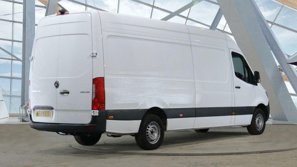 Mercedes-Benz Sprinter 2.0 315 Cdi Pro G-tronic Rwd L3 H2 Euro 6 Ss KR25LSK White #4