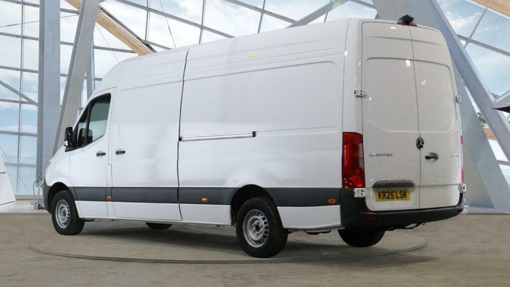 Mercedes-Benz Sprinter 2.0 315 Cdi Pro G-tronic Rwd L3 H2 Euro 6 Ss KR25LSK White #3