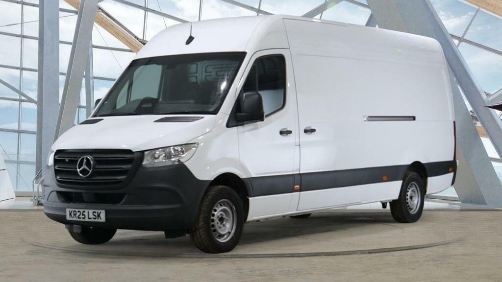 Mercedes-Benz Sprinter 2.0 315 Cdi Pro G-tronic Rwd L3 H2 Euro 6 Ss White