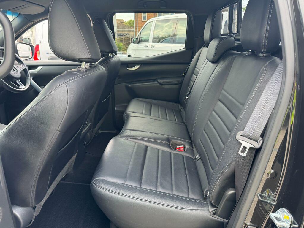 Mercedes-Benz X Class X350d Black #25