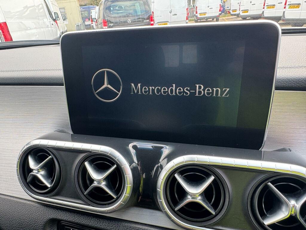 Mercedes-Benz X Class X350d Black #29