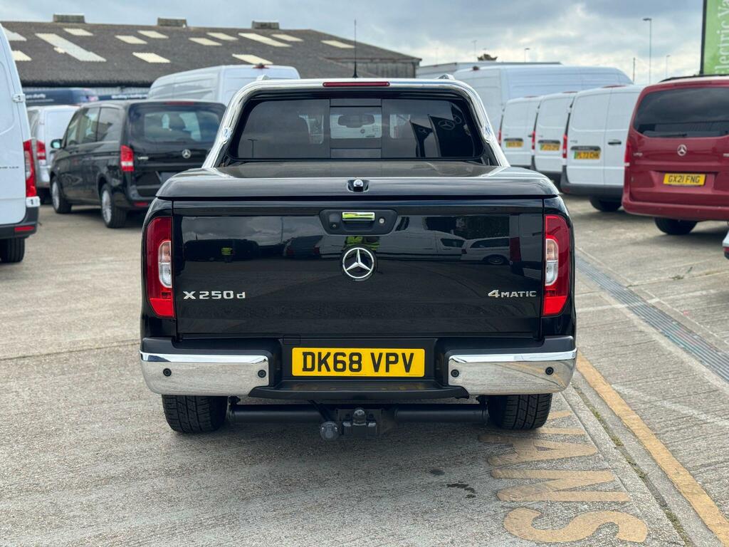 Mercedes-Benz X Class X350d Black #5