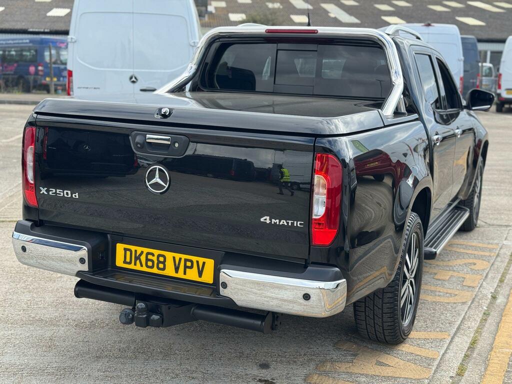 Mercedes-Benz X Class X350d Black #4