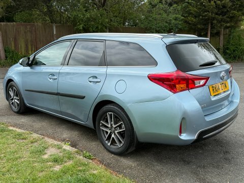Toyota Auris Estate Icon Blue #6