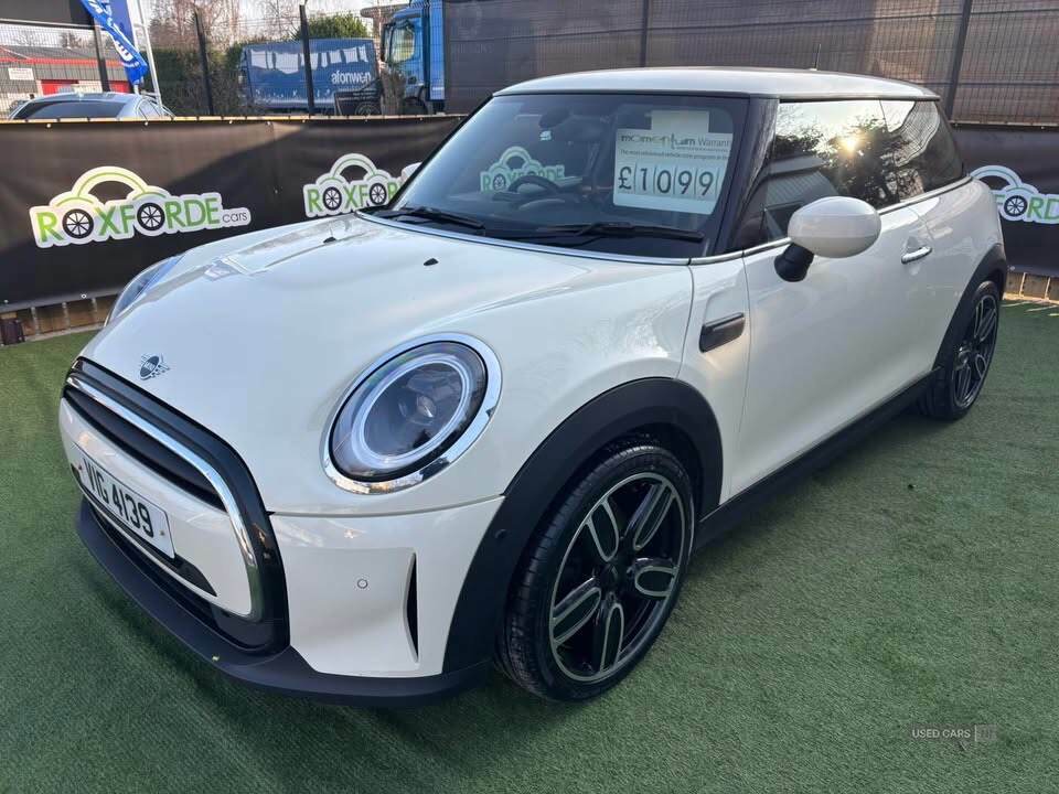 Mini Hatch 1.5 Cooper Exclusive White