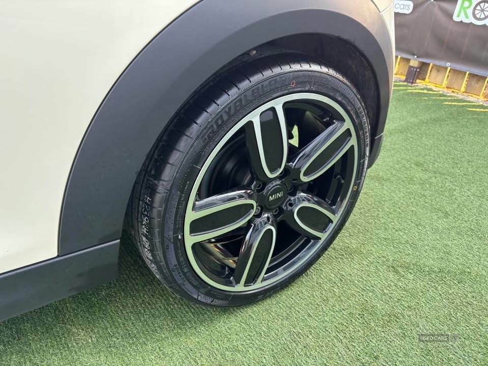 Mini Hatch 1.5 Cooper Exclusive KSZ1471 White #5