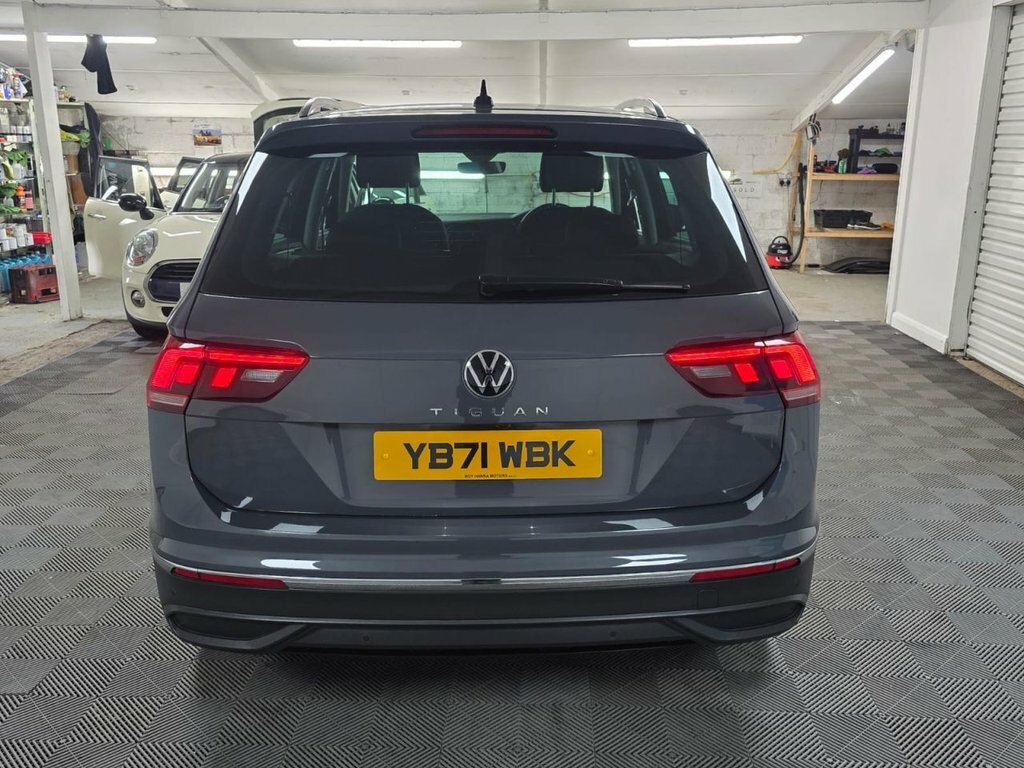 Volkswagen Tiguan 1.5 Tsi Life Suv Euro 6 S S 1 YB71WBK Grey #2