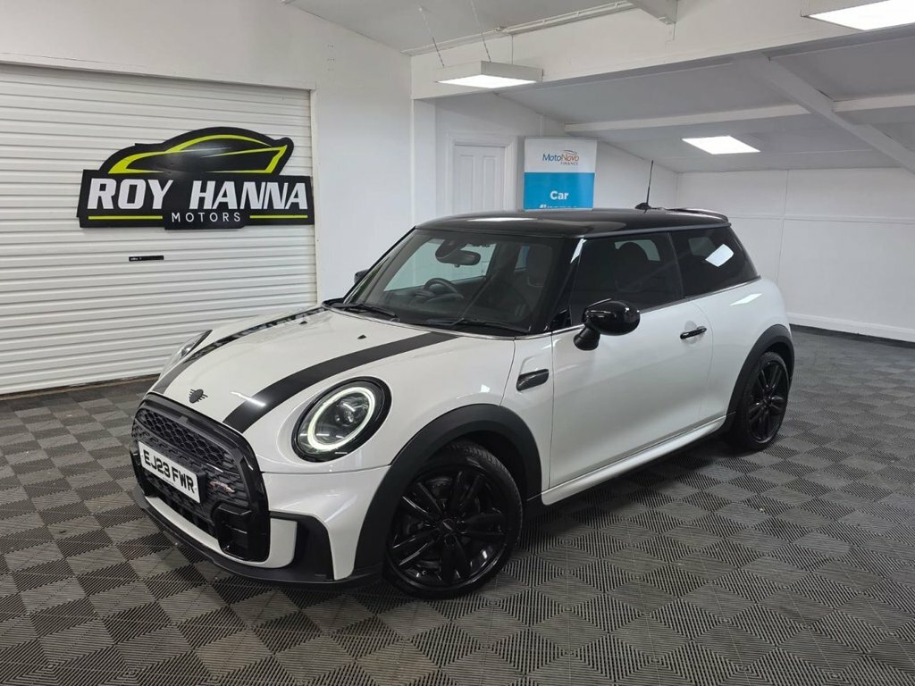 Mini Hatch 1.5 Cooper Sport Hatchback Steptronic E White