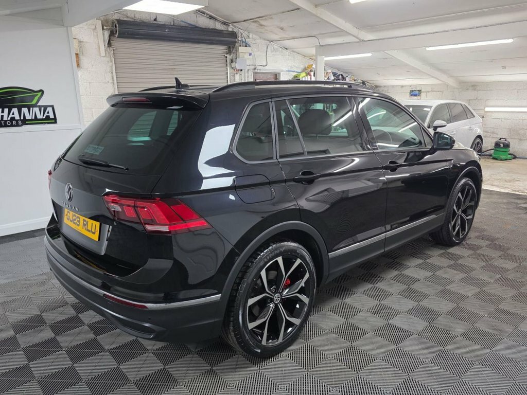Volkswagen Tiguan 1.5 Tsi Life Suv Dsg Euro 6 S S 150 GJ23RLU Black #6