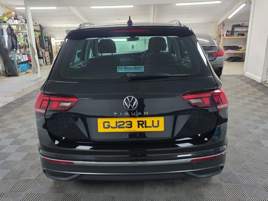 Volkswagen Tiguan 1.5 Tsi Life Suv Dsg Euro 6 S S 150 GJ23RLU Black #2