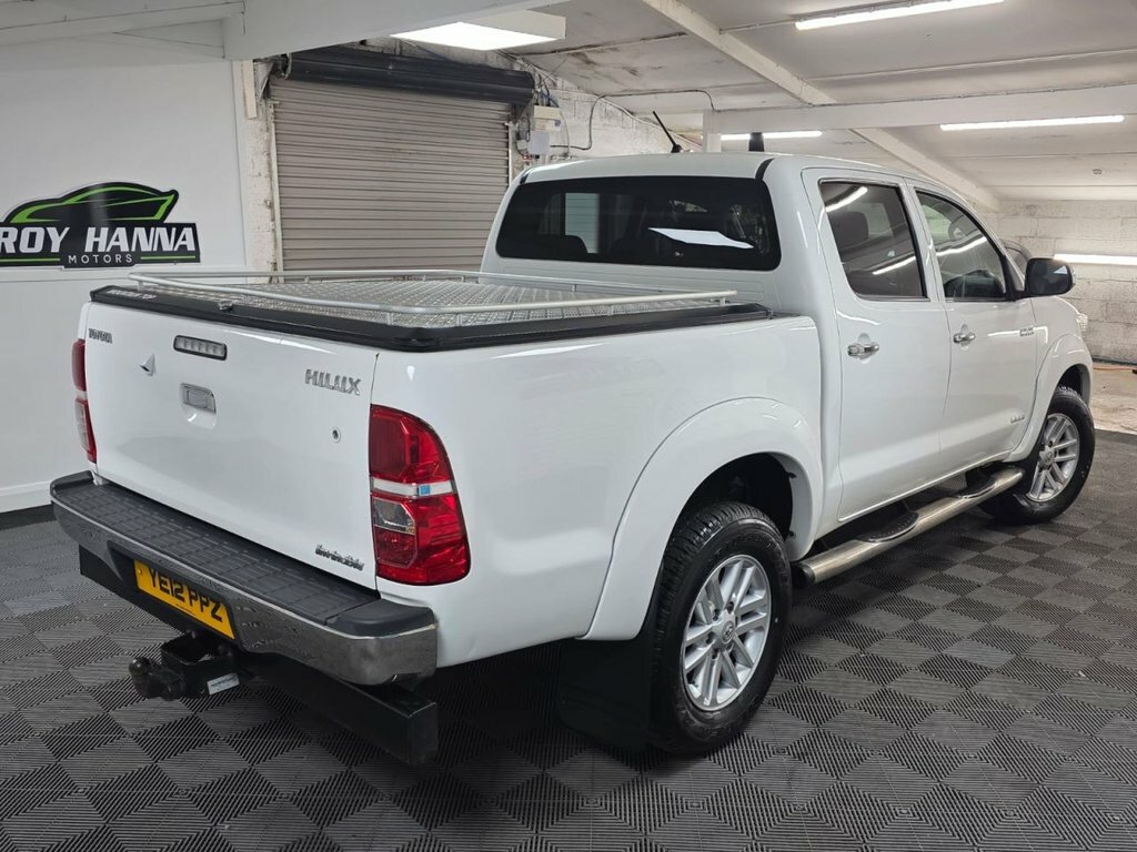 Toyota HILUX 3.0 D-4d Invincible Pickup Double Cab M White #6