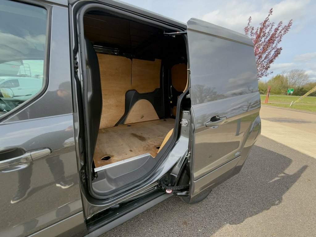 Ford Transit Connect 1.5L Limited AV73ODJ Grey #3