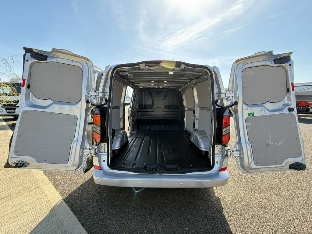Ford Transit Custom 2L Limited WM24NXO Silver #6
