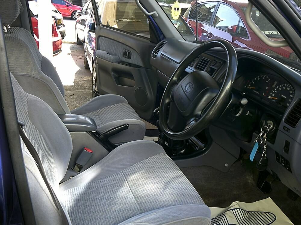 Toyota HILUX 2.4 Blue #10