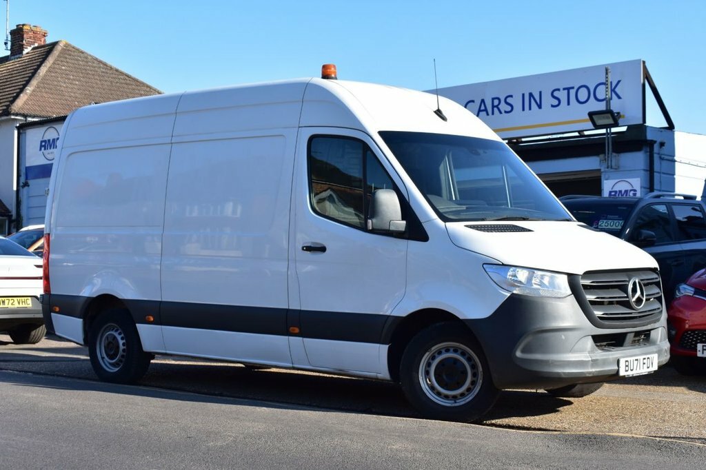 Mercedes-Benz Sprinter 2L Progressive White