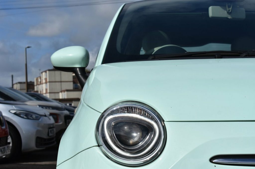 Fiat 500 0.9L Lounge CA16UMK Green #2