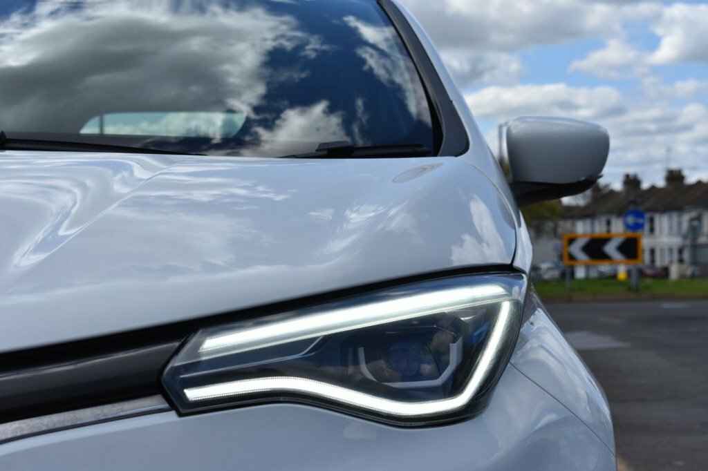 Renault Zoe Hatchback LO72OGN White #2