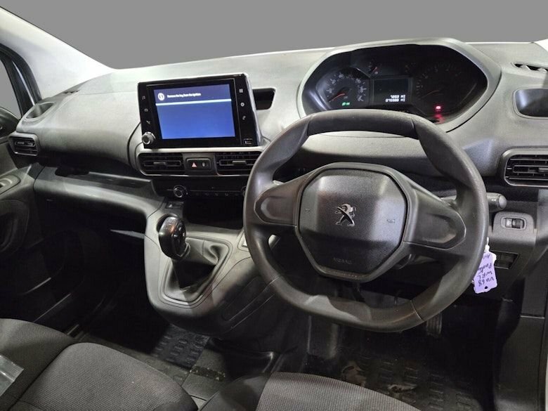 Peugeot Partner 1.6L Professional VU68WRL White #6
