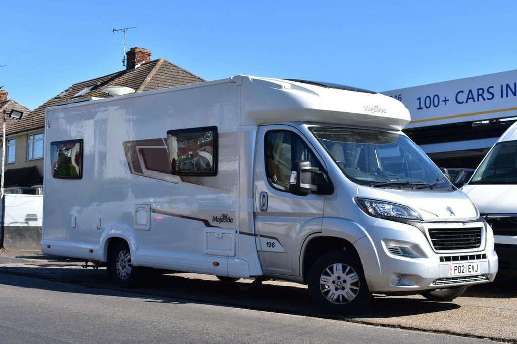 Peugeot Boxer Estate PO21EVJ White
