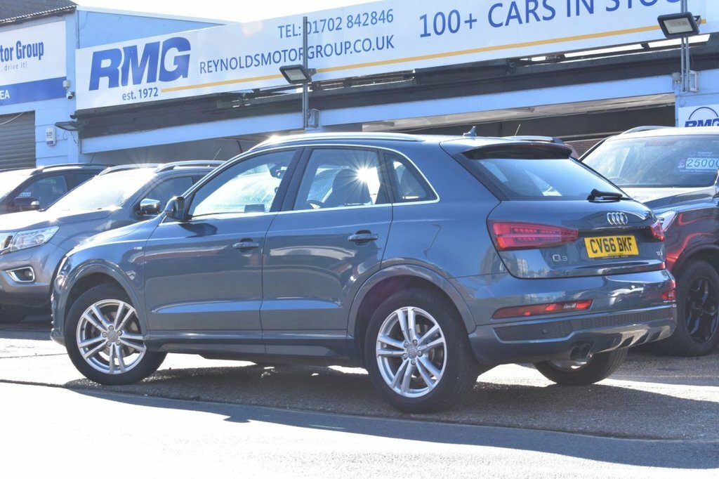 Audi Q3 2L S Line CV66BKF Blue #5